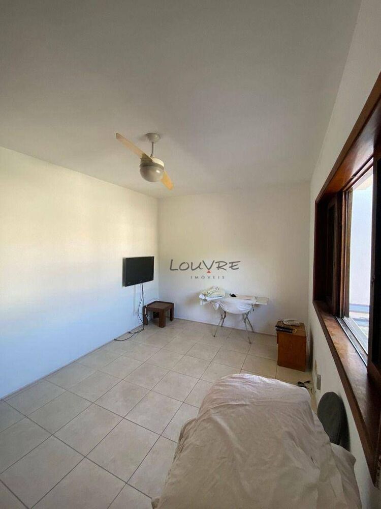Casa, 4 quartos, 230 m² - Foto 2