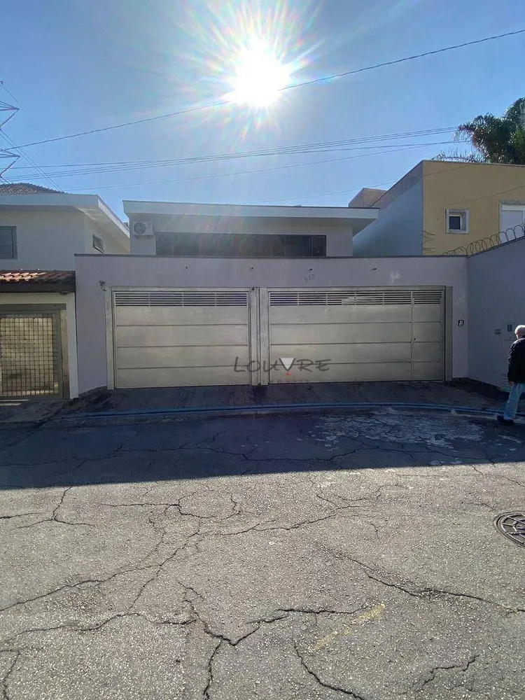 Casa, 4 quartos, 230 m² - Foto 1