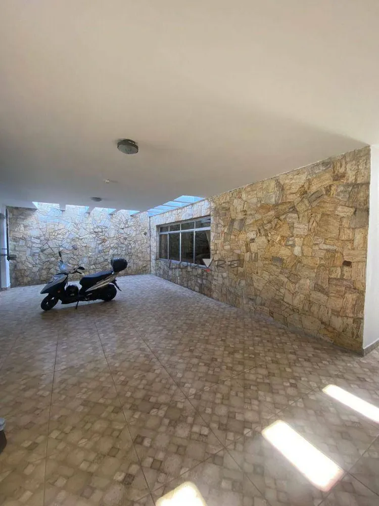 Casa, 4 quartos, 230 m² - Foto 2