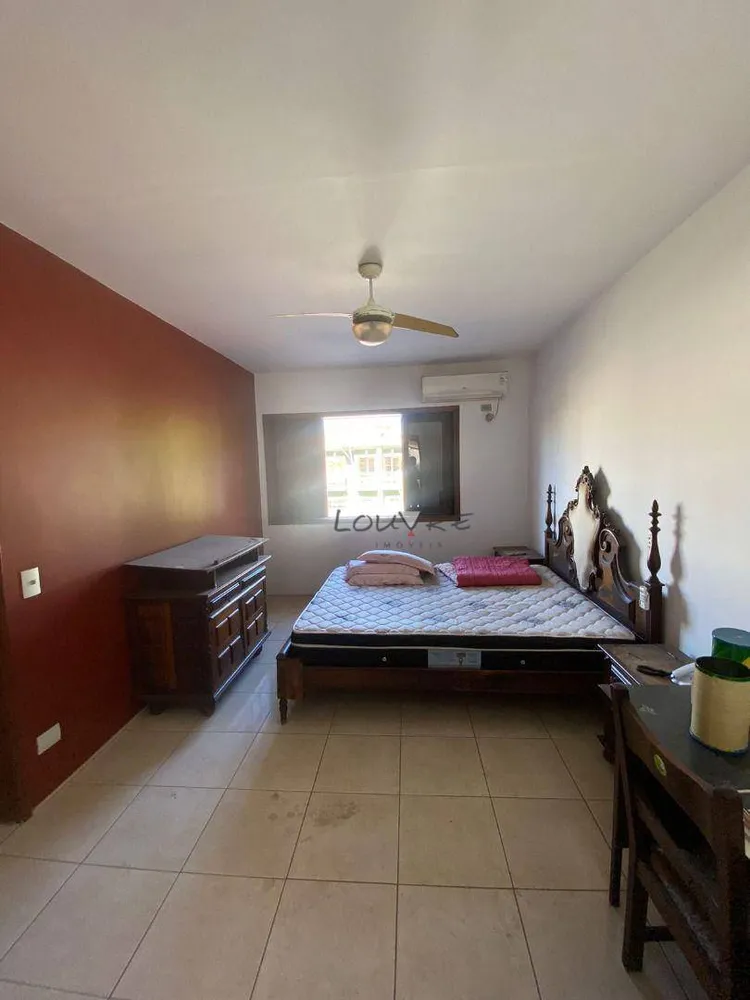 Casa, 4 quartos, 230 m² - Foto 13