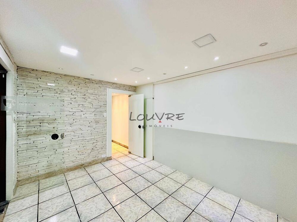 Casa para alugar com 3 quartos, 224m² - Foto 2