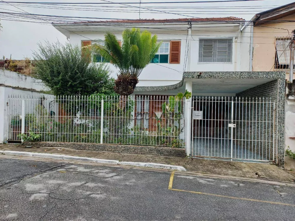 Casa à venda com 3 quartos, 191m² - Foto 1