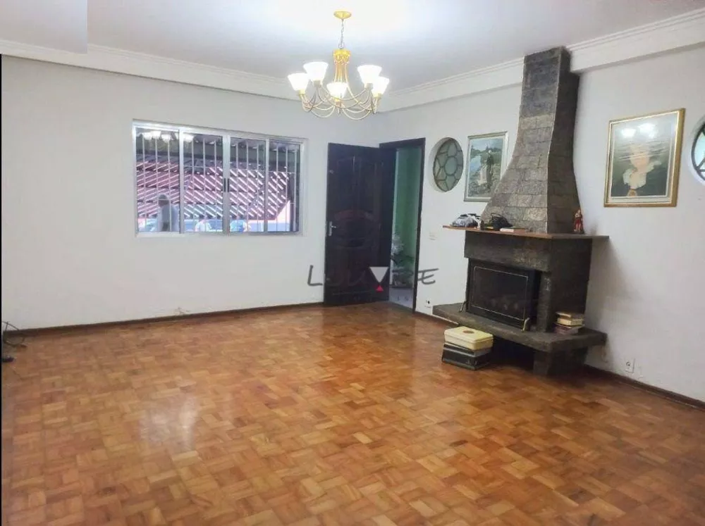 Casa à venda com 3 quartos, 200m² - Foto 2