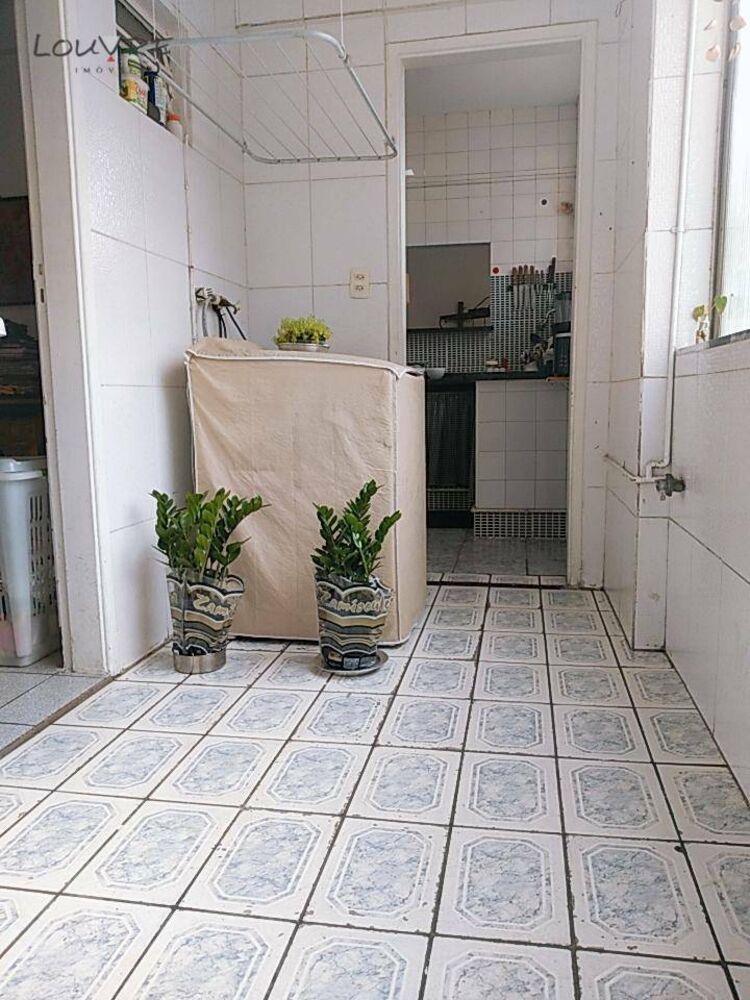 Apartamento à venda com 3 quartos, 127m² - Foto 11