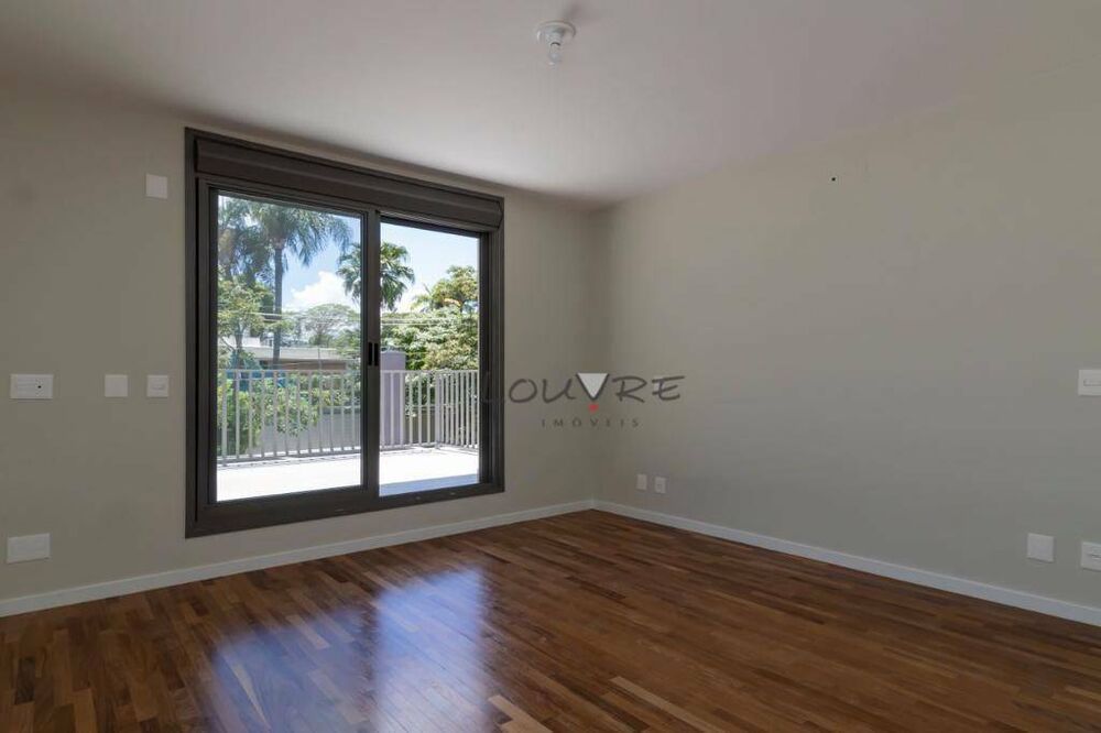 Casa à venda e aluguel com 4 quartos, 371m² - Foto 8