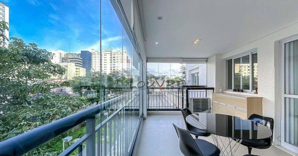 Apartamento à venda com 2 quartos, 64m² - Foto 2