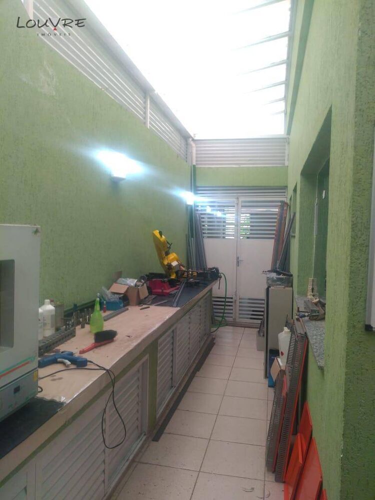 Casa à venda com 7 quartos, 140m² - Foto 6