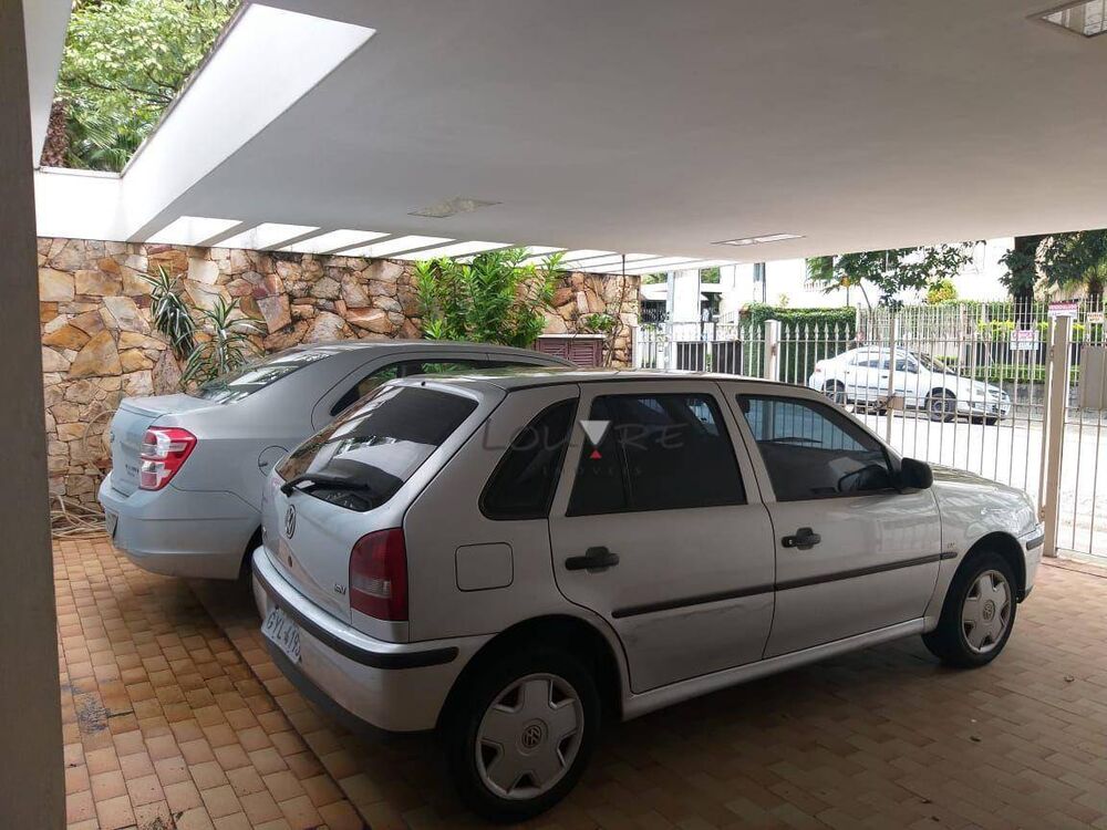Casa à venda com 3 quartos, 312m² - Foto 1