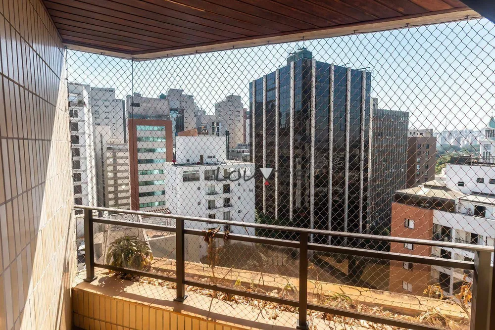 Apartamento, 3 quartos, 240 m² - Foto 2