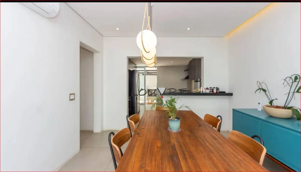 Casa, 3 quartos, 223 m² - Foto 1