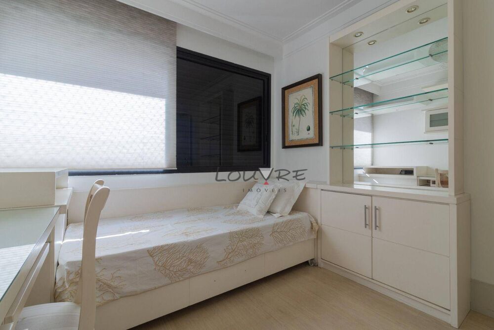 Apartamento para alugar com 4 quartos, 147m² - Foto 9