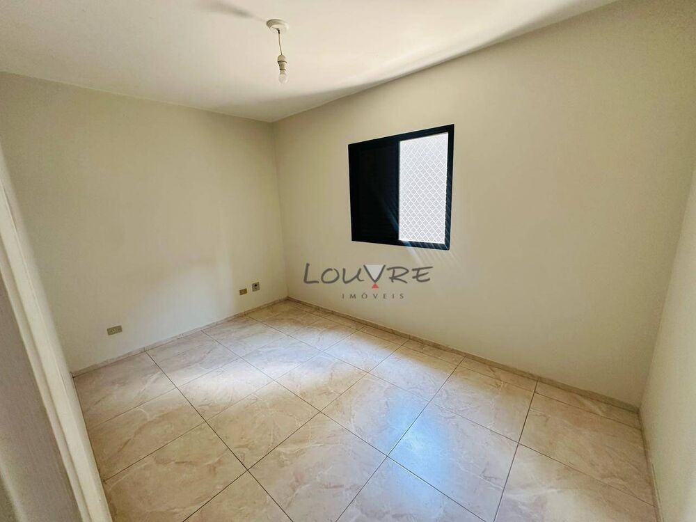 Apartamento para alugar com 2 quartos, 65m² - Foto 8