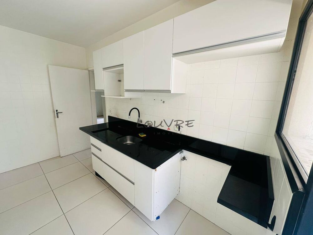 Apartamento para alugar com 2 quartos, 65m² - Foto 4