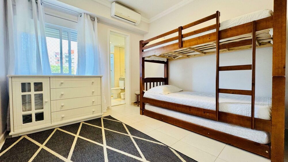 Apartamento à venda com 3 quartos, 158m² - Foto 9