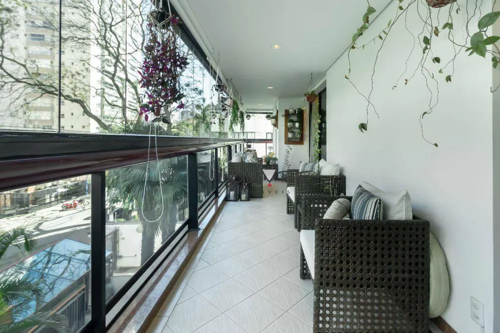 Apartamento, 4 quartos, 243 m² - Foto 11