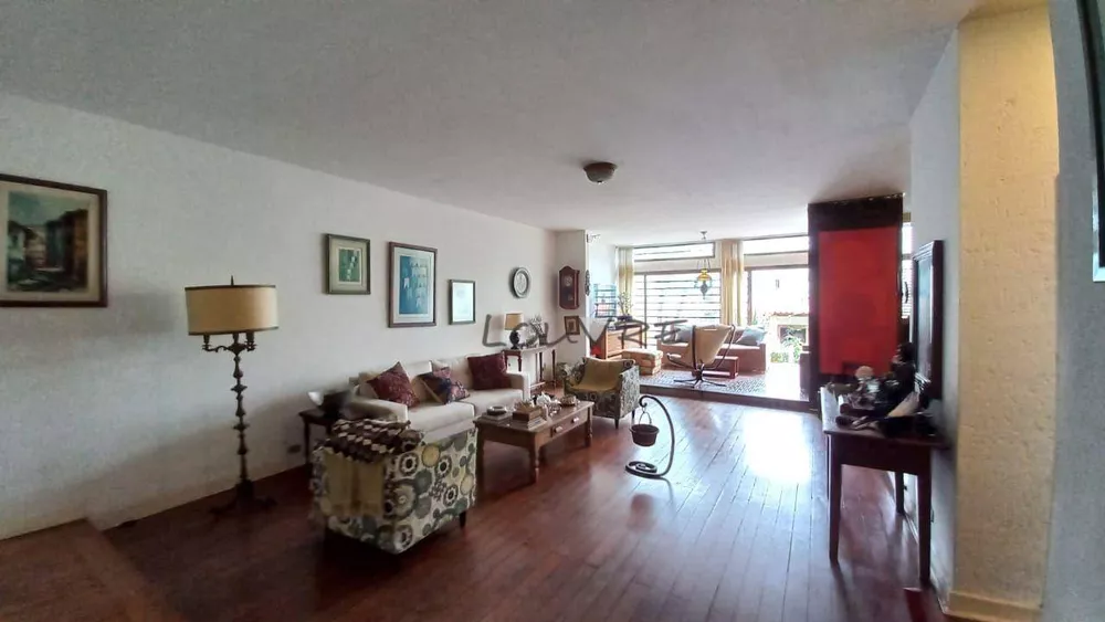 Casa, 4 quartos, 250 m² - Foto 1