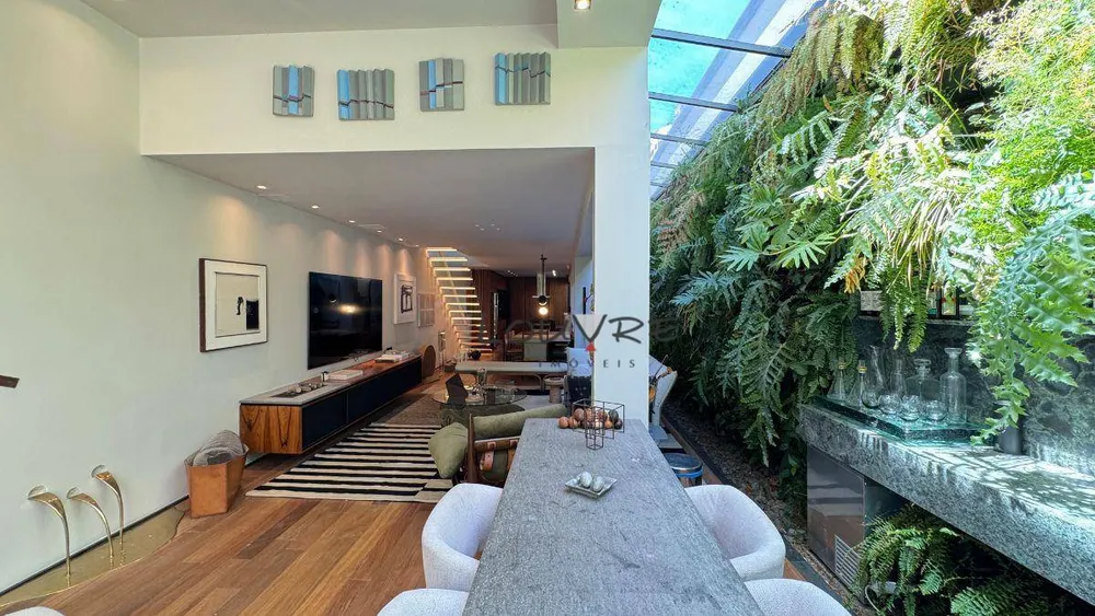 Casa, 2 quartos, 250 m² - Foto 1