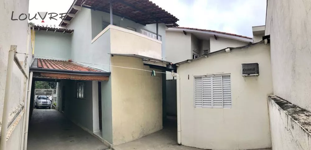 Casa à venda e aluguel com 3 quartos, 160m² - Foto 2