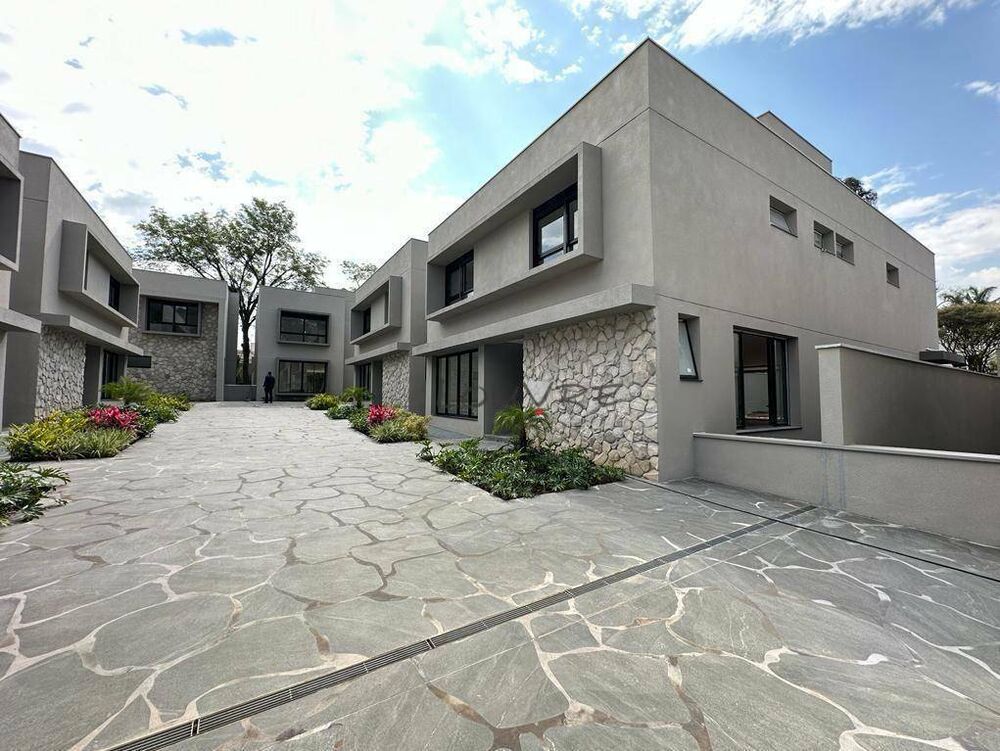 Casa de Condomínio à venda com 4 quartos, 828m² - Foto 2