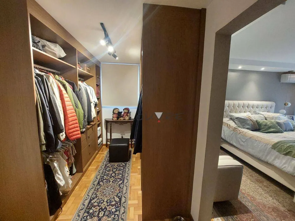 Apartamento, 3 quartos, 256 m² - Foto 1