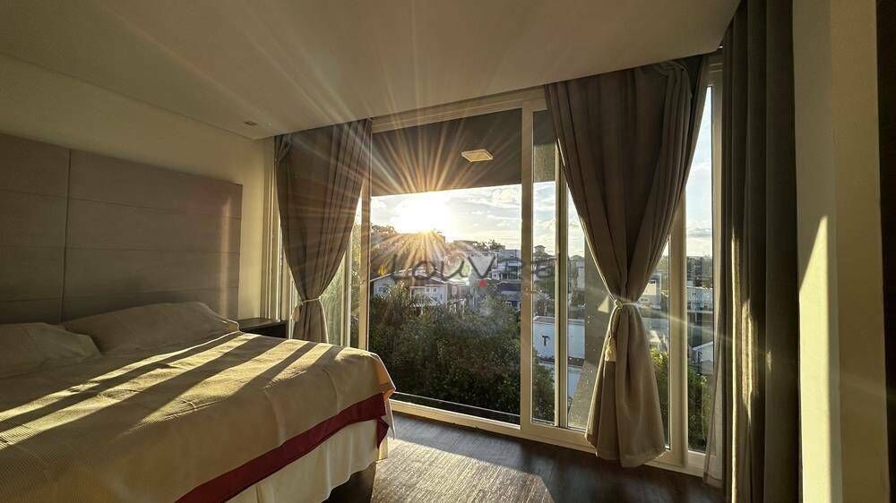 Casa à venda com 5 quartos, 600m² - Foto 5