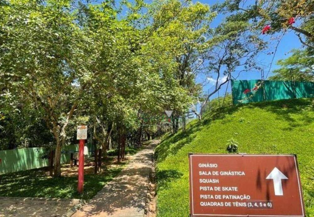 Casa à venda com 5 quartos, 600m² - Foto 13