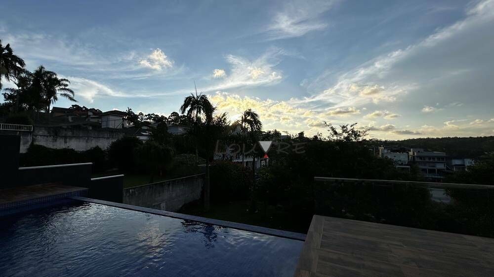 Casa à venda com 5 quartos, 600m² - Foto 4