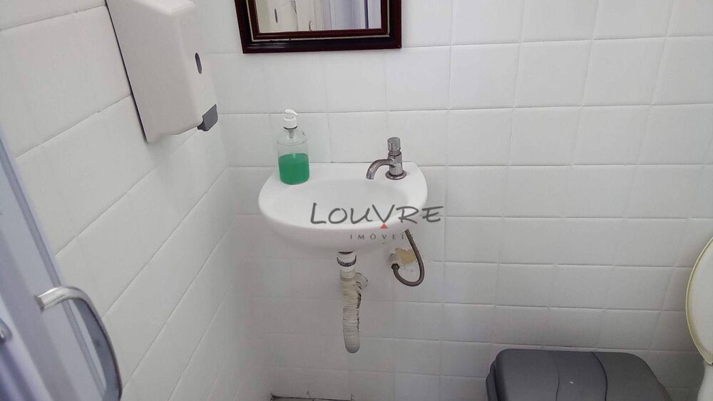 Casa à venda e aluguel com 6 quartos, 220m² - Foto 11