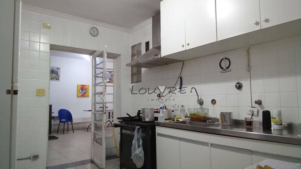 Casa à venda e aluguel com 6 quartos, 220m² - Foto 9