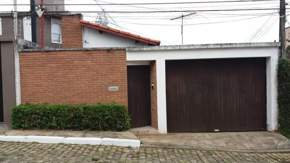 Casa à venda com 5 quartos, 150m² - Foto 2