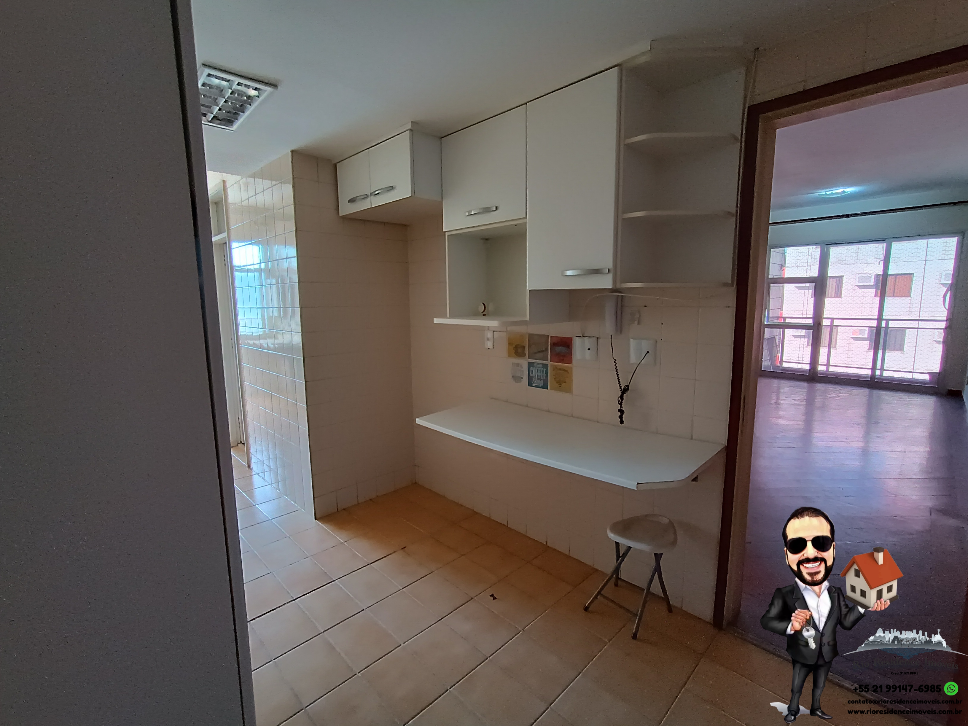 Apartamento à venda com 3 quartos, 94m² - Foto 2