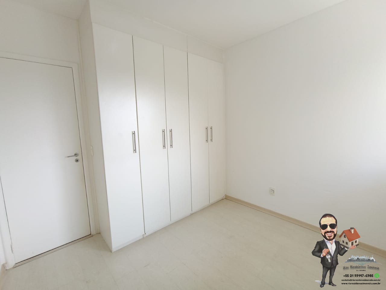 Apartamento à venda com 2 quartos, 70m² - Foto 3