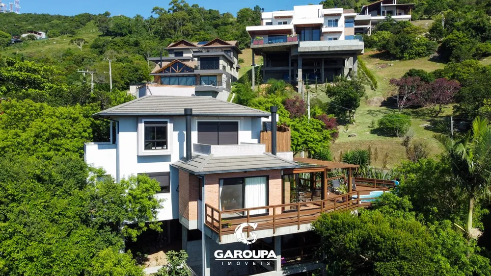 Casa, 3 quartos, 255 m² - Foto 1