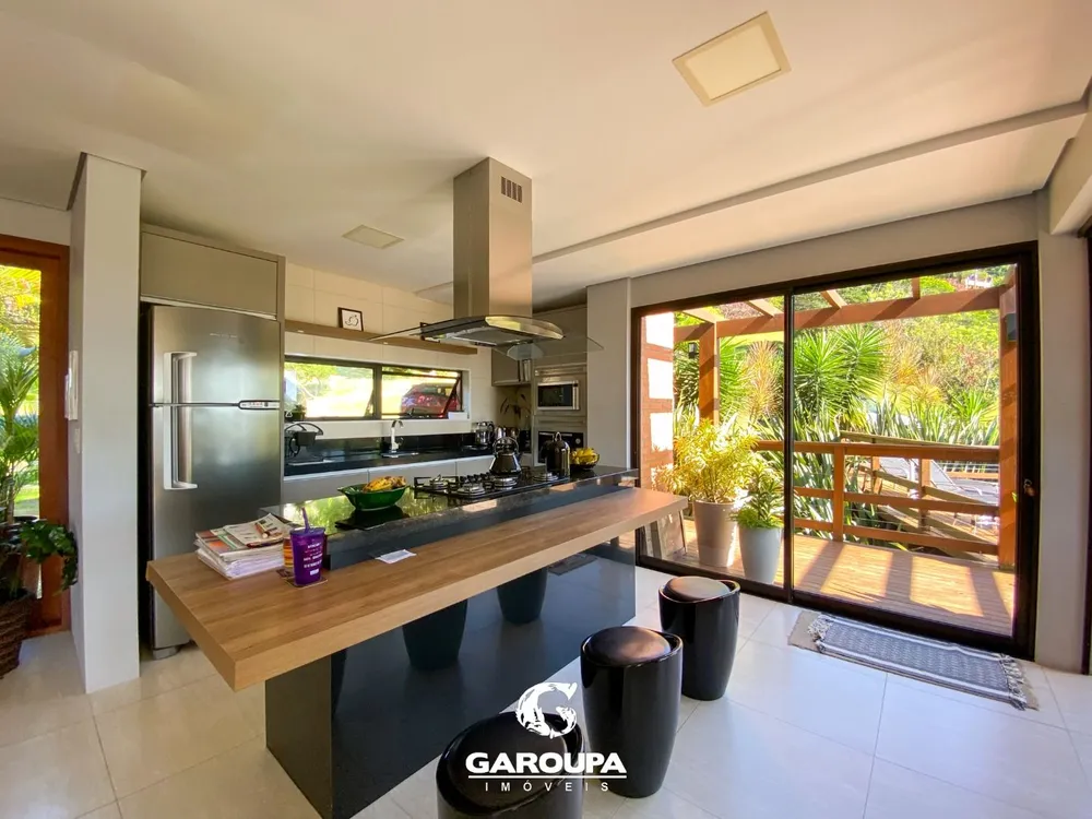 Casa, 3 quartos, 255 m² - Foto 9