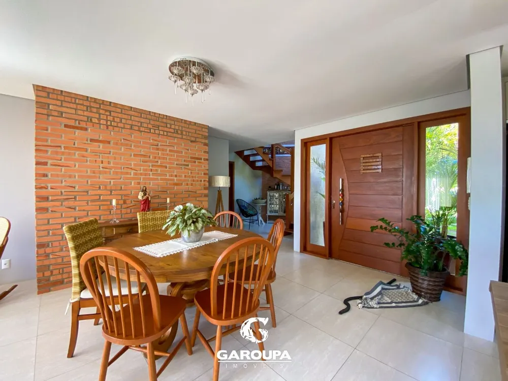 Casa, 3 quartos, 255 m² - Foto 3