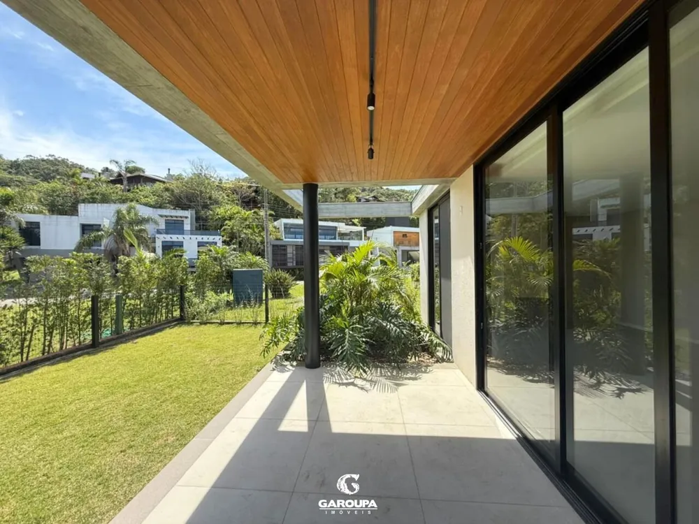 Casa, 3 quartos, 196 m² - Foto 1