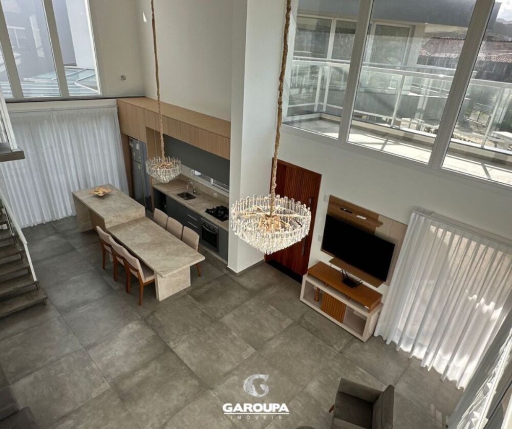 Casa, 4 quartos, 280 m² - Foto 1
