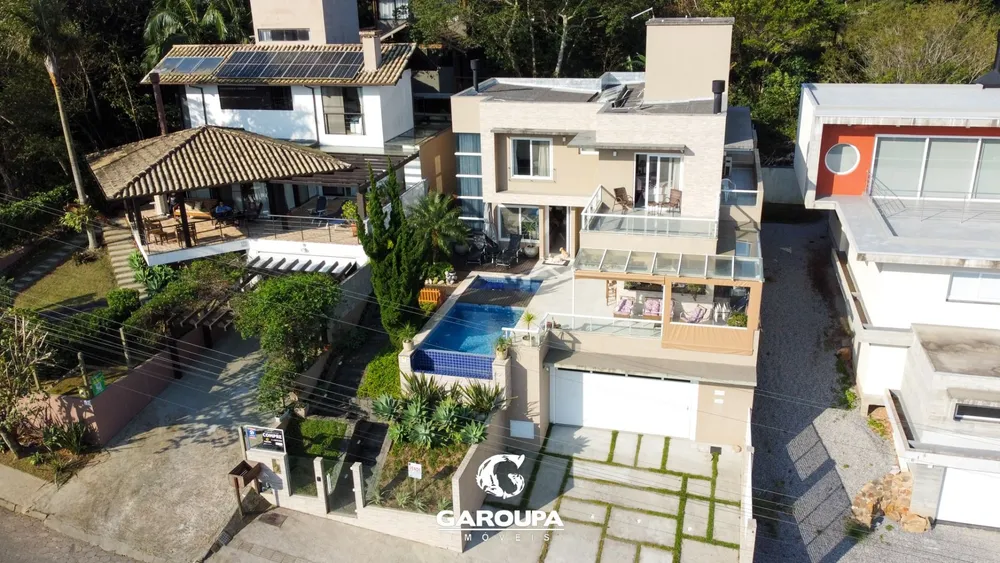 Casa, 5 quartos, 300 m² - Foto 1