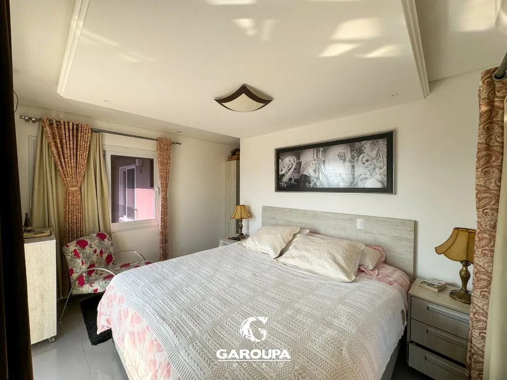 Casa, 5 quartos, 300 m² - Foto 8