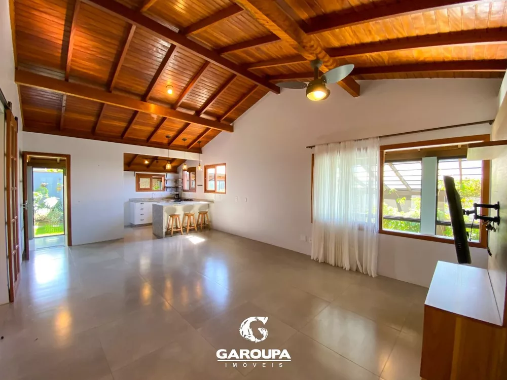 Casa à venda com 3 quartos, 180m² - Foto 3