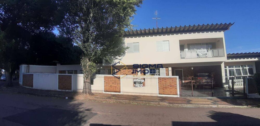 Casa, 6 quartos, 320 m² - Foto 1