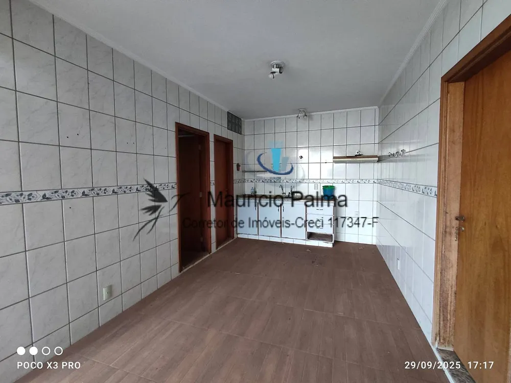 Casa, 3 quartos, 242 m² - Foto 3