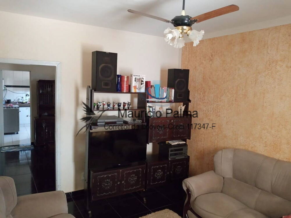 Casa à venda com 2 quartos, 210m² - Foto 2