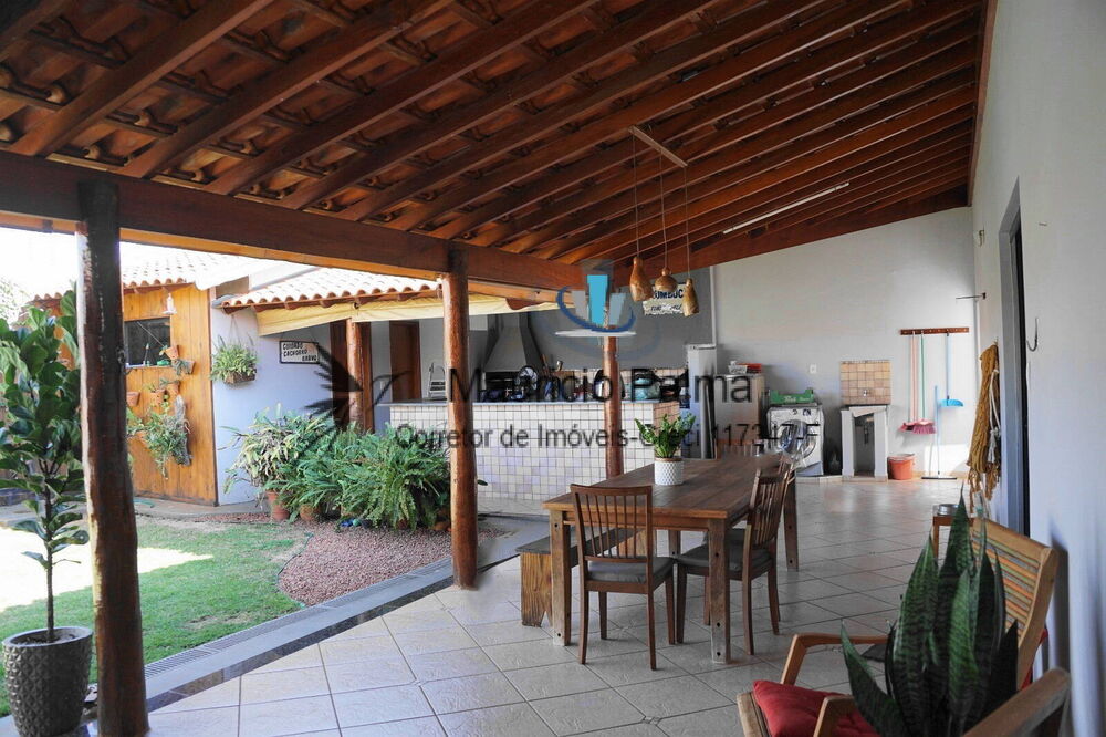 Casa, 3 quartos, 217 m² - Foto 1