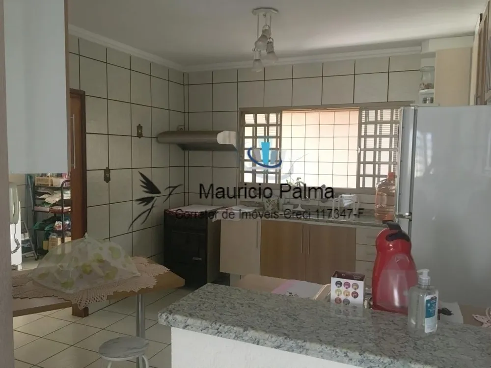 Casa, 3 quartos, 206 m² - Foto 4