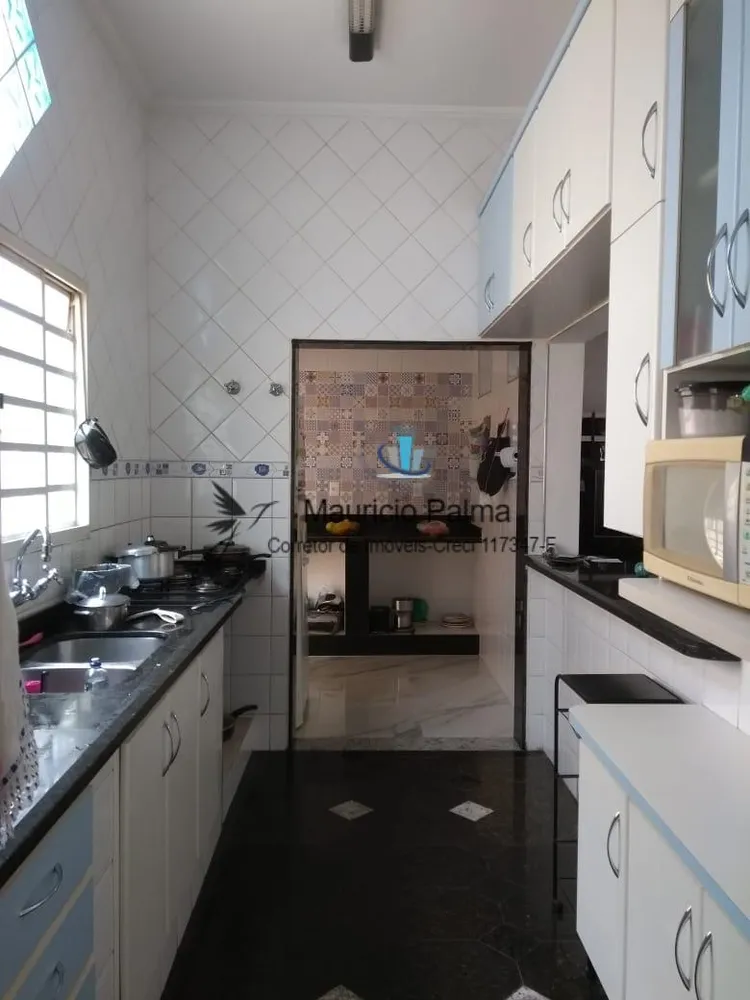 Casa, 3 quartos, 240 m² - Foto 2