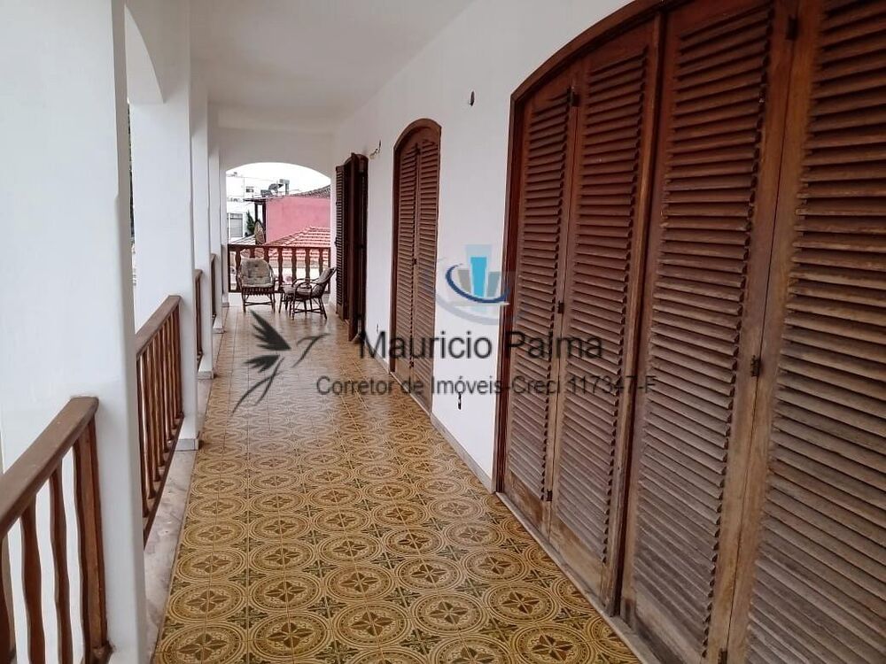 Casa à venda e aluguel com 6 quartos, 624m² - Foto 1