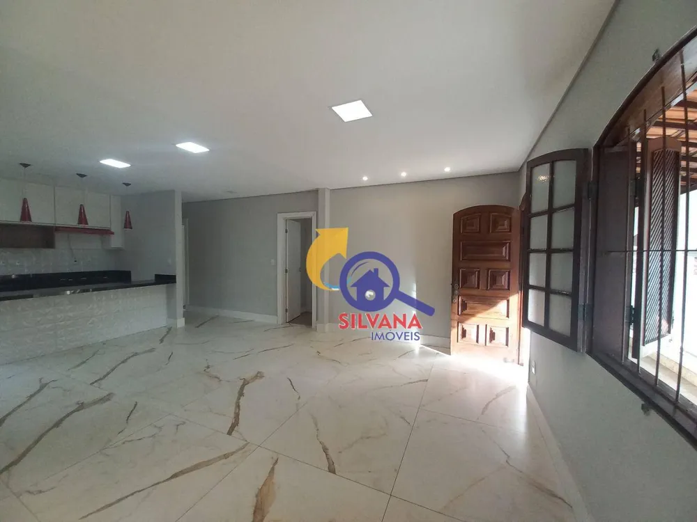 Casa, 3 quartos, 213 m² - Foto 4