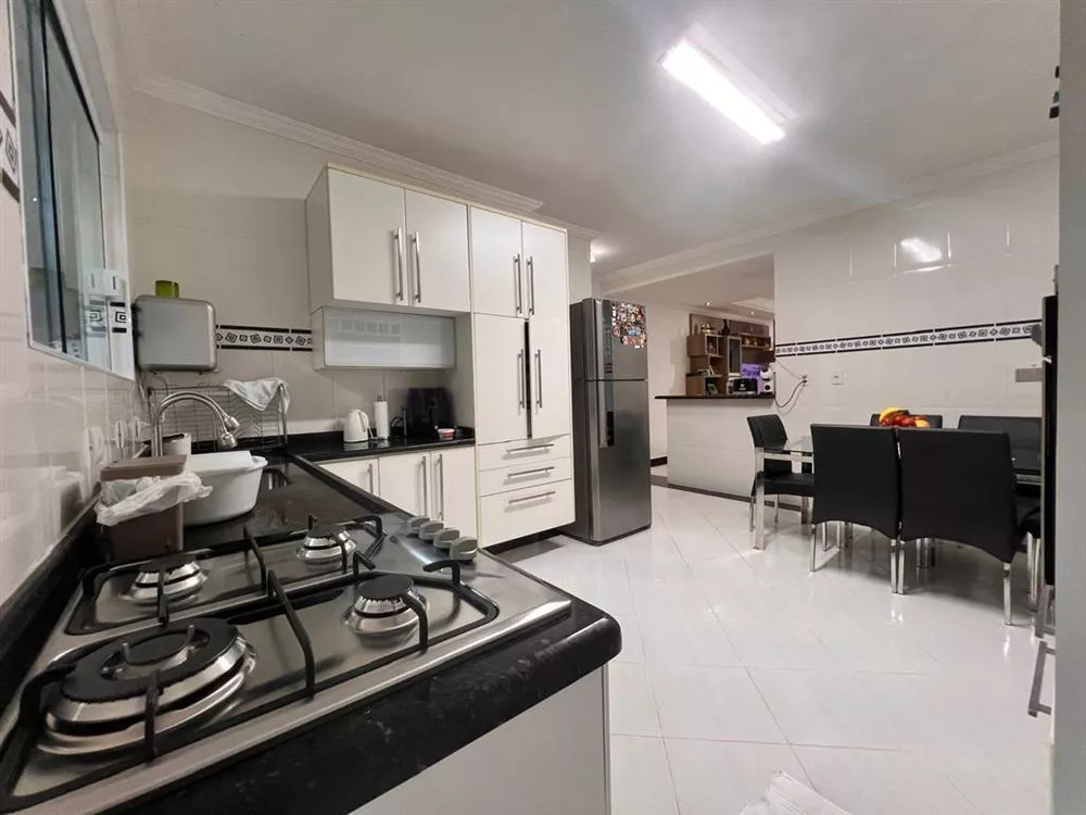 Casa, 3 quartos, 121 m² - Foto 2