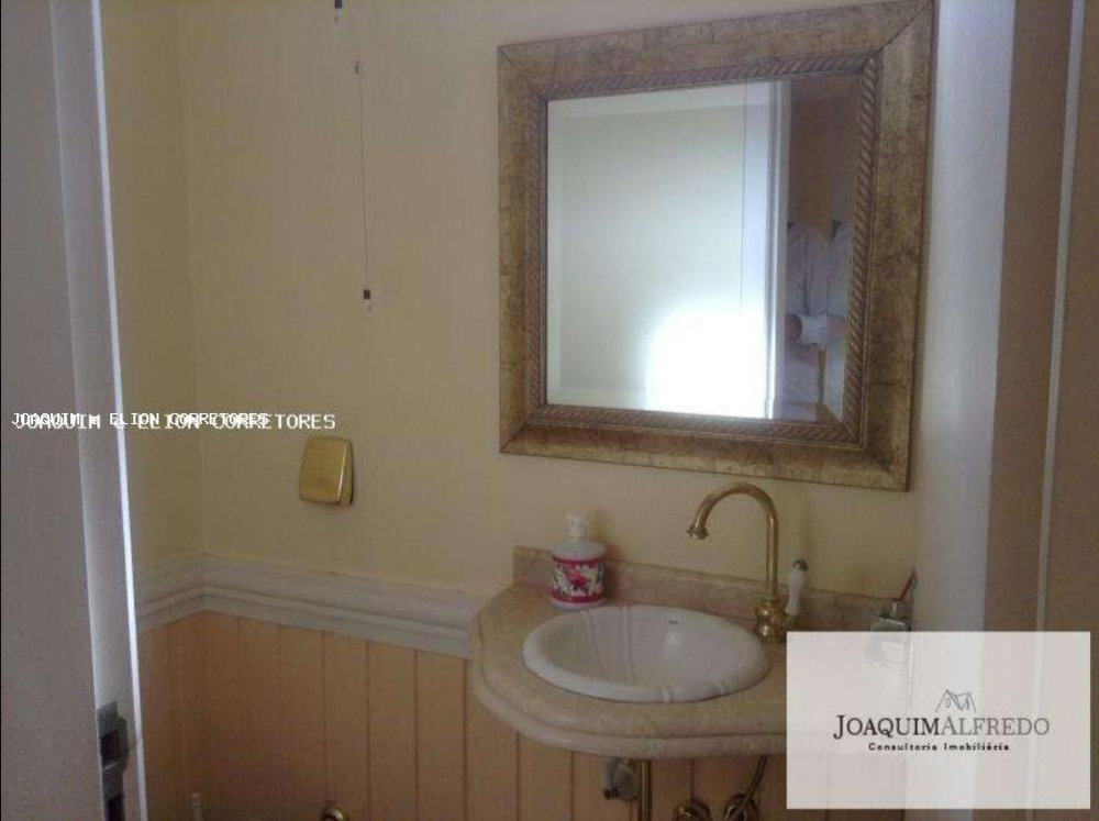 Casa à venda com 4 quartos, 300m² - Foto 2